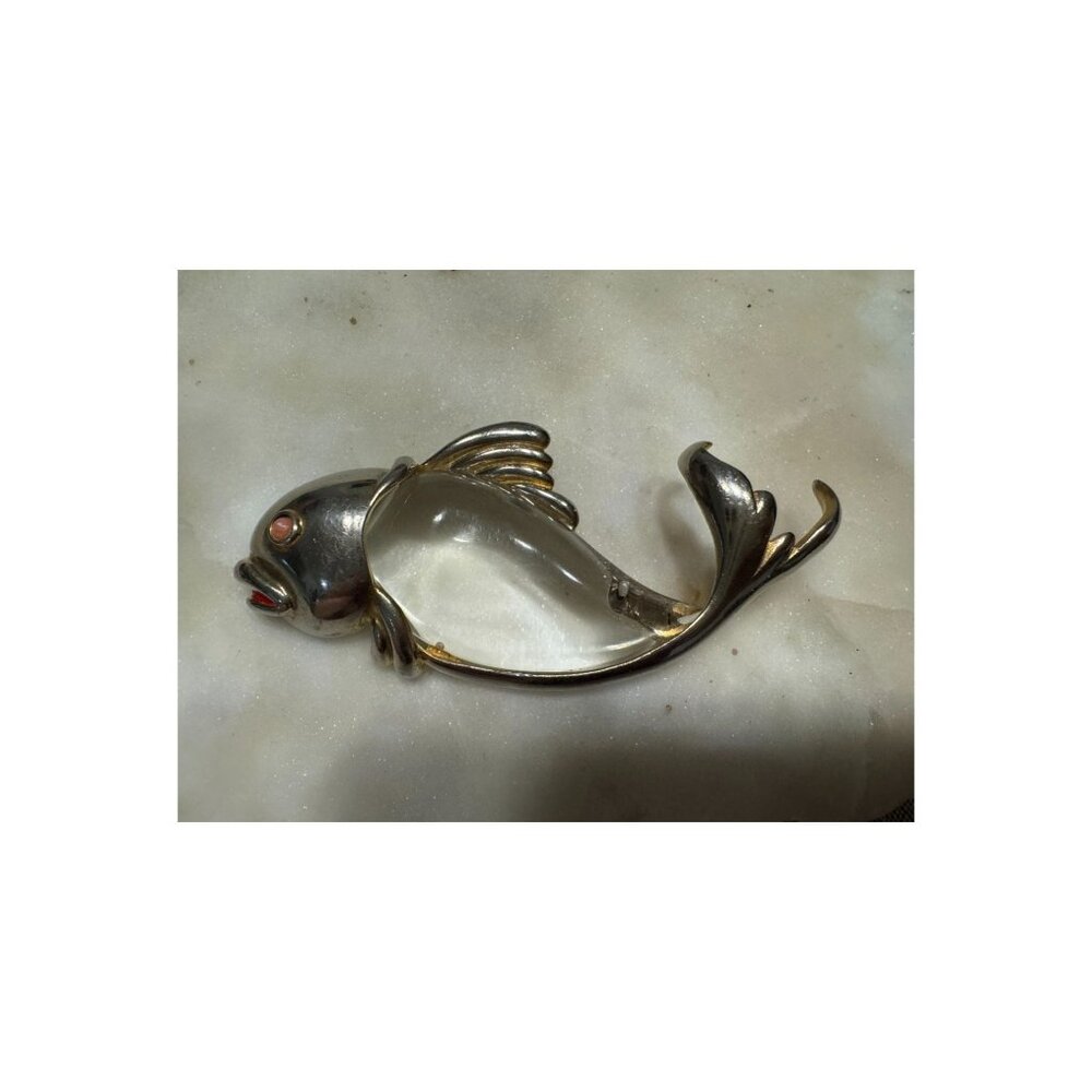 Rare Extra Large Vintage Jelly Belly Fish Brooch With Lucite Body & Coral Eyes